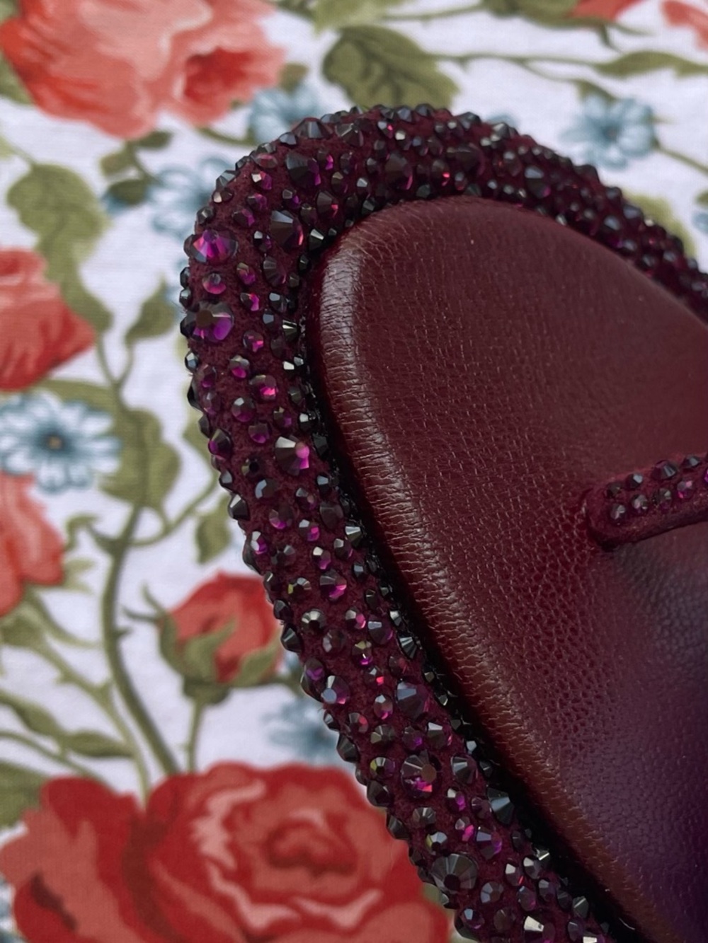 **MOTHERS DAY SPECIAL**Tory Burch Pave Knotted Millers in ‘Dark Carmine’ size 6 - Picture 5 of 10